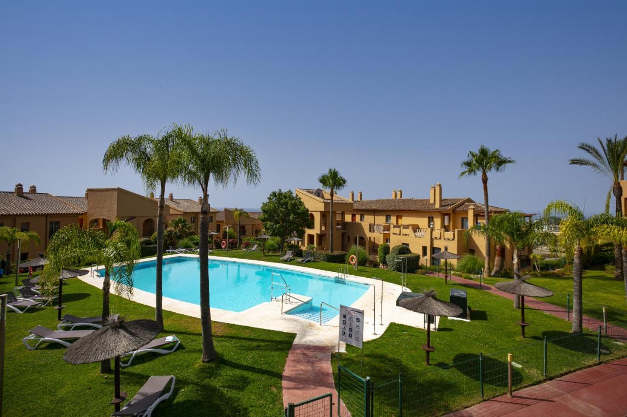 Ferienwohnung Hacienda Del Senorio De Cifuentes Estepona Exterior foto